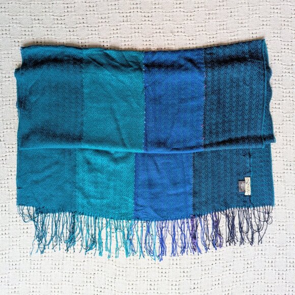 NUNA Scarf Shawl Wrap Baby Alpaca Silk Blend Blue Fringed Made in Peru 26"x80" - Picture 3 of 3